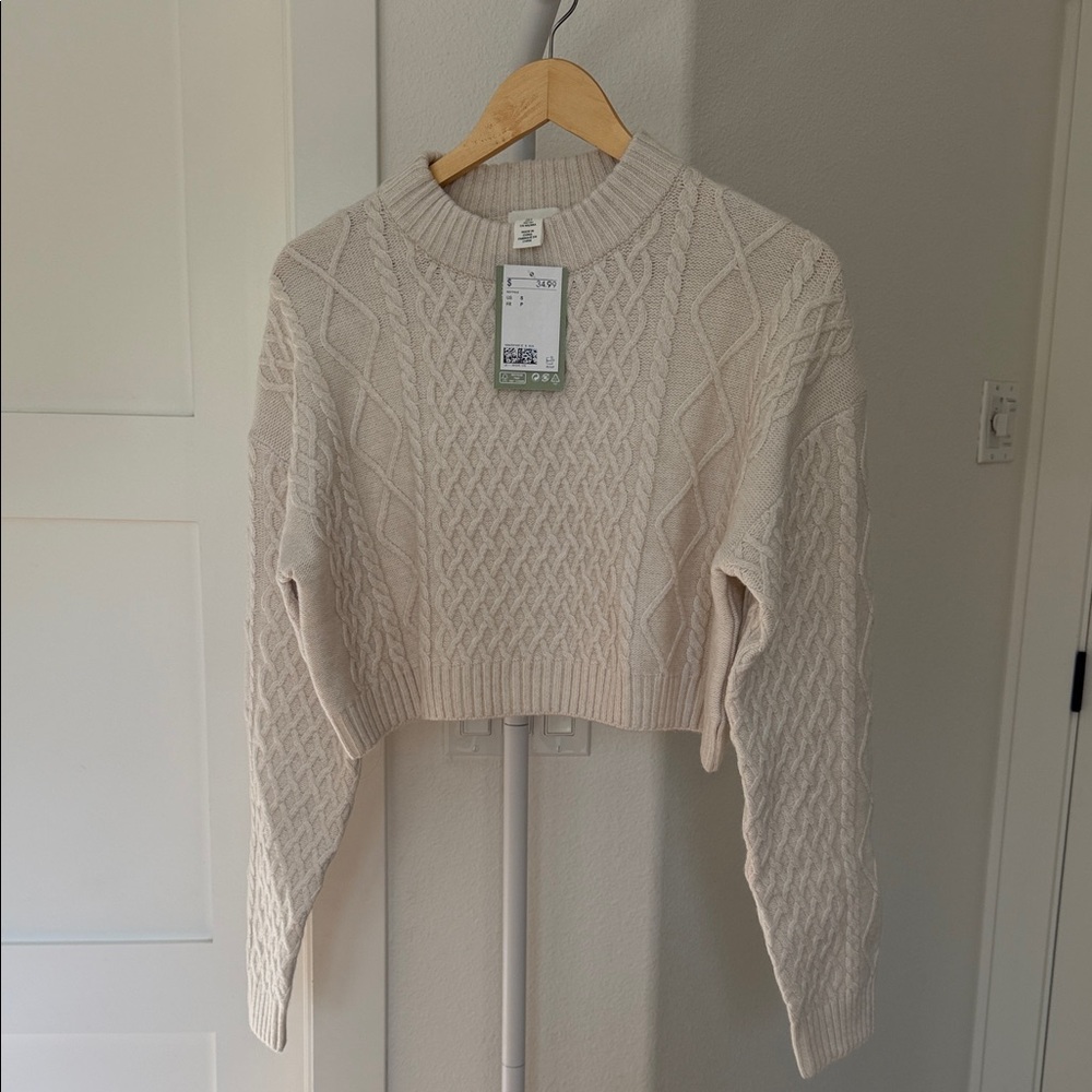 H&M Cream Cropped Cable-Knit Crewneck Sweater